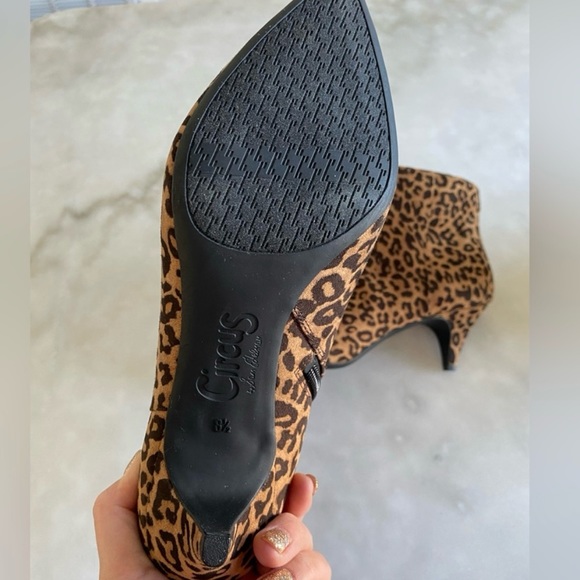 Circus by Sam Edelman Womens Kirby Embossed Pointed Toe Booties size 8.5 leopard - Picture 4 of 4